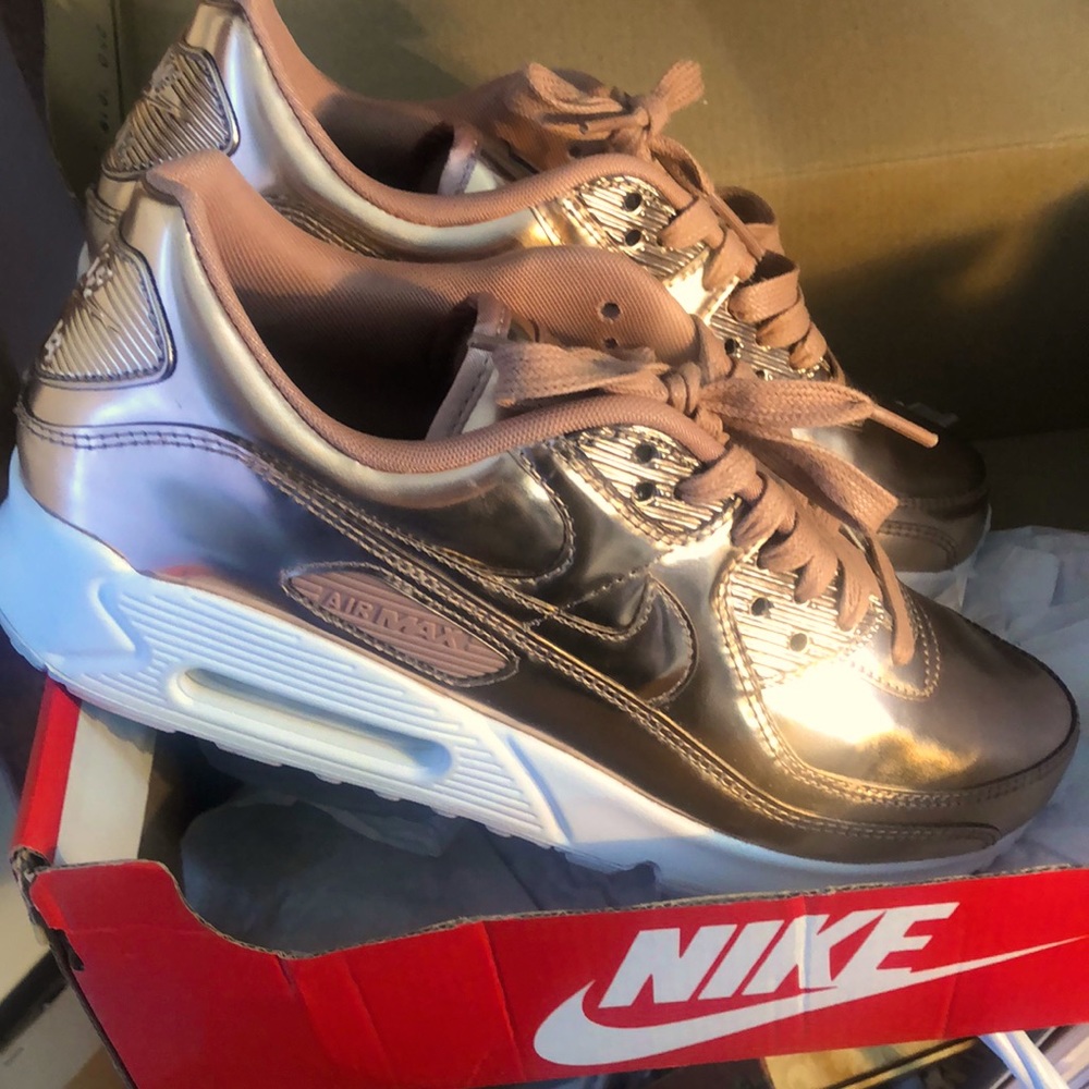 Women’s Rosegold Nike Air Max 90 SP